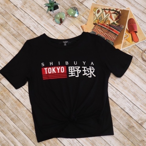 Papaya Graphic Tee. Black‎ Crop Top Medium - Picture 6 of 7